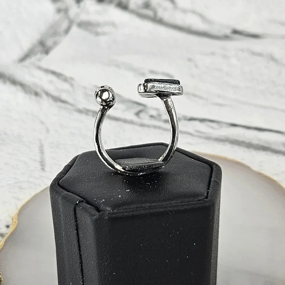 Black Triangle Adjustable Fashion Ring  A38 - Picture 4 of 6